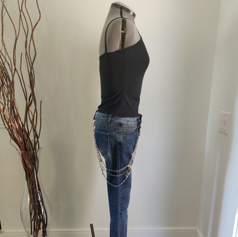Basic black top - Picture 7 of 13